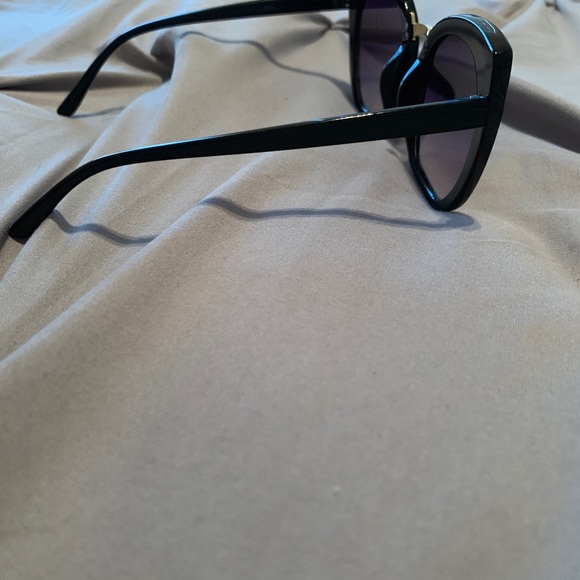 Sunglasses - Picture 2 of 4